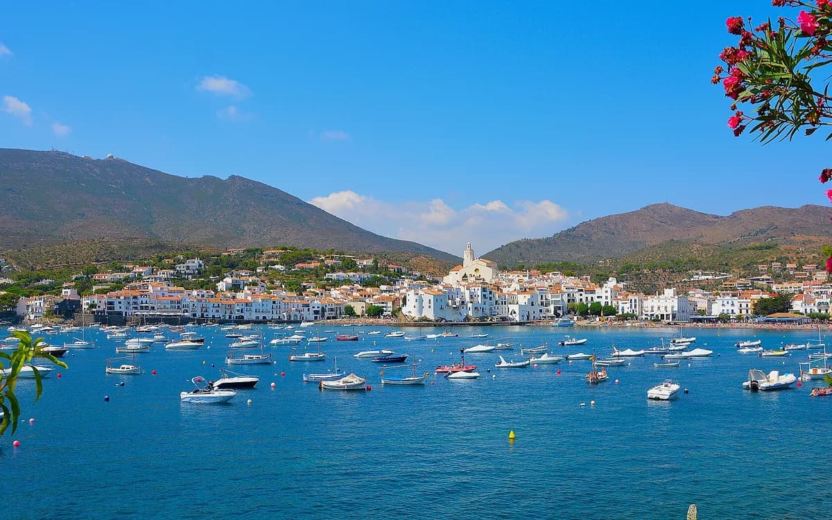 Cadaqués, Cataluña — juego de pistas en Cadaqués