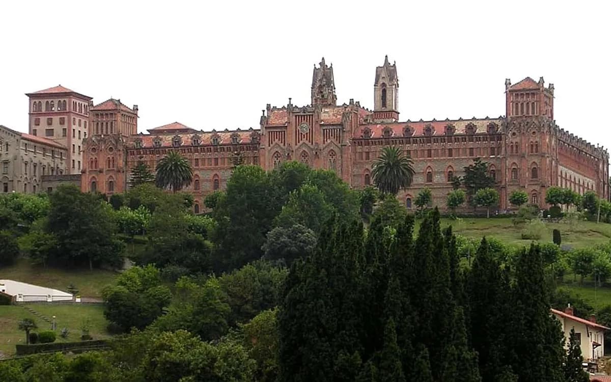 Comillas, Cantabria — juego de pistas en Comillas