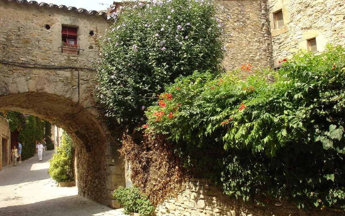 Peratallada, Cataluña — juego de pistas en Peratallada
